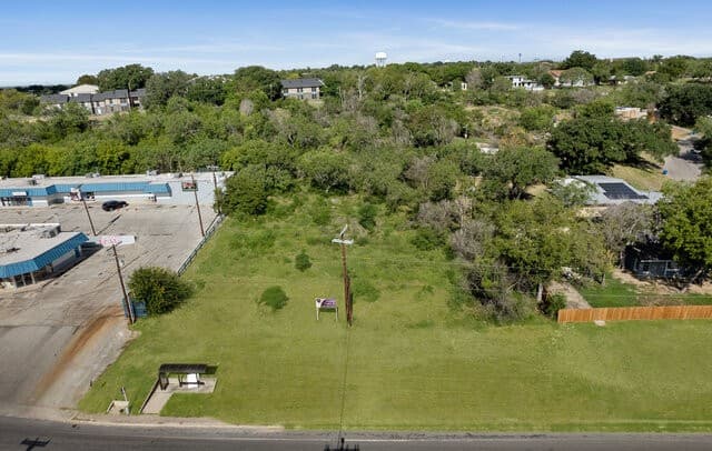 rental at 4700 Pecan Valley in San Antonio, TX — photo 3