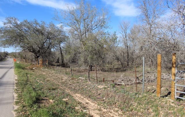 rental at 24222 Mathis in Elmendorf, TX — photo 1
