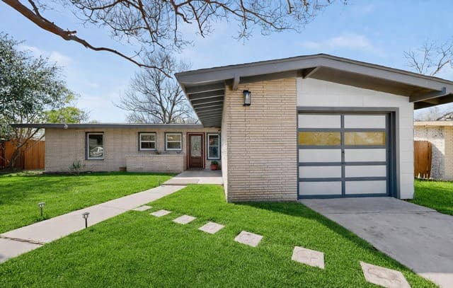 3-bedroom rental at 414 Sharon in San Antonio, TX — photo 1