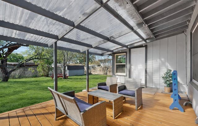 3-bedroom rental at 414 Sharon in San Antonio, TX — photo 3