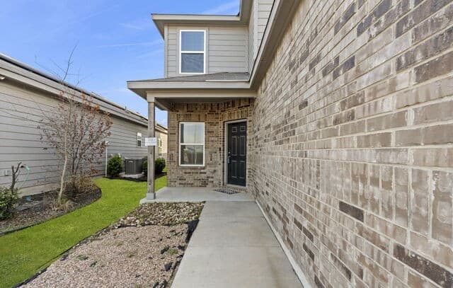 4-bedroom rental at 12914 Lucas in San Antonio, TX — photo 4