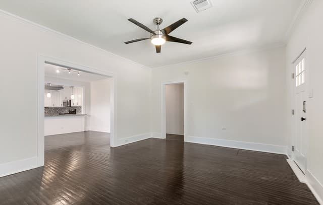 3-bedroom rental at 729 W Kings Hwy in San Antonio, TX — photo 5