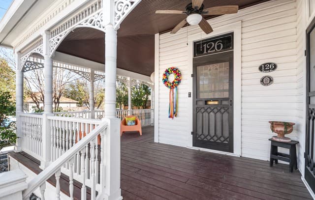 3-bedroom rental at 126 Daniel in San Antonio, TX — photo 2