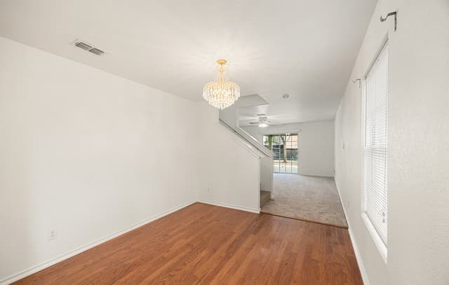 3-bedroom rental at 5415 Burgate Farm in San Antonio, TX — photo 3