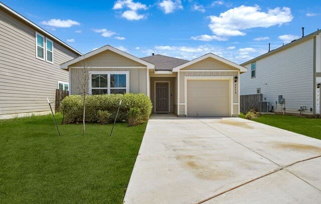 3-bedroom rental at 9510 Ranch Loop in San Antonio, TX — photo 1