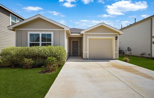 3-bedroom rental at 9510 Ranch Loop in San Antonio, TX — photo 5
