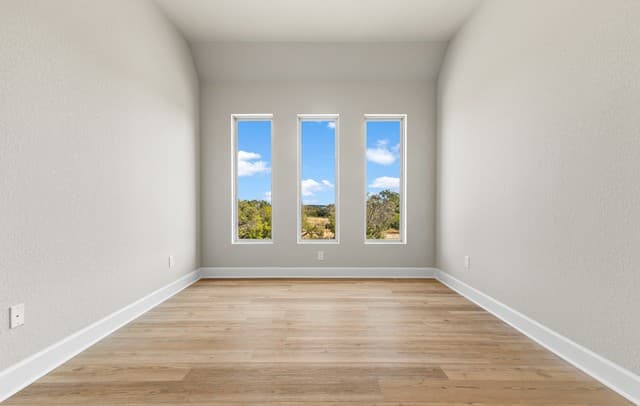 4-bedroom rental at 137 Gallant Fox in Castroville, TX — photo 4