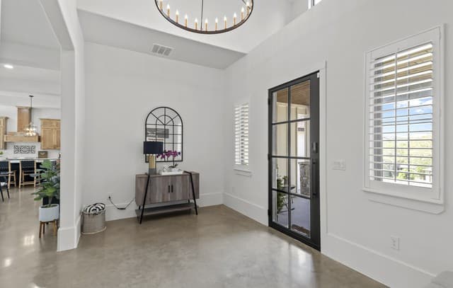 4-bedroom rental at 211 Spacious Sky in San Antonio, TX — photo 3
