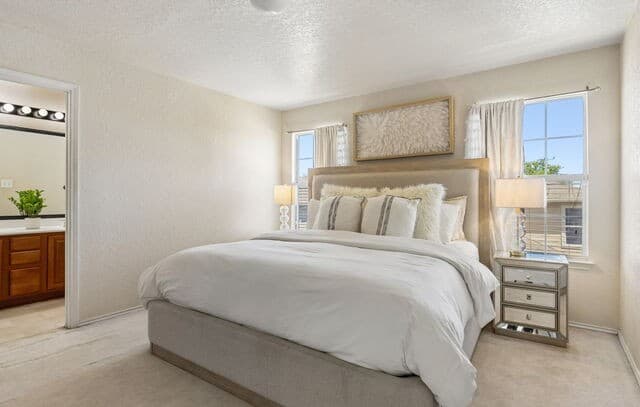 3-bedroom rental at 16130 Ambush Grove in San Antonio, TX — photo 4