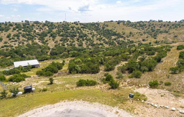 rental at 50 Thriving Oak in Blanco, TX — photo 2
