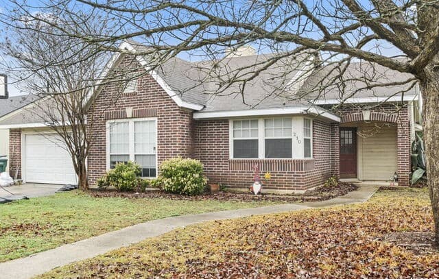 3-bedroom rental at 210 Cibolo Branch in Boerne, TX — photo 1