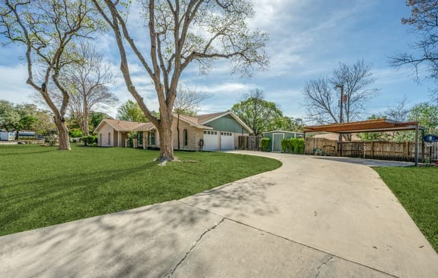 4-bedroom rental at 626 Moorside in Windcrest, TX — photo 2
