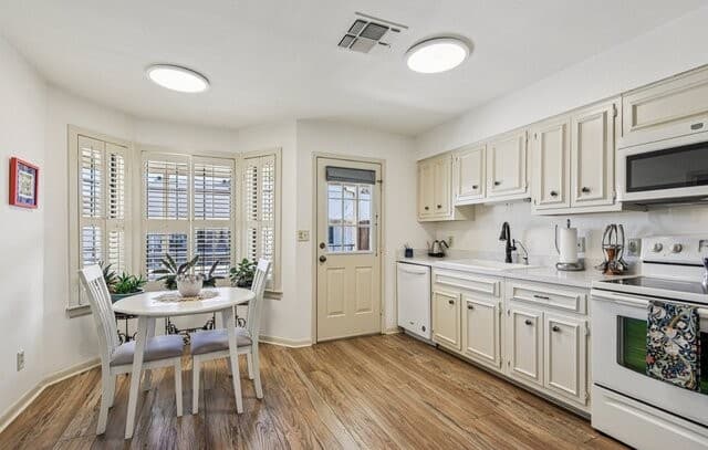 Home for sale at 2611 Eisenhauer Unit 1403 in San Antonio, TX — photo 3