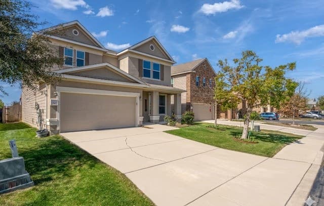 4-bedroom rental at 7347 Bluebonnet Bay in San Antonio, TX — photo 3