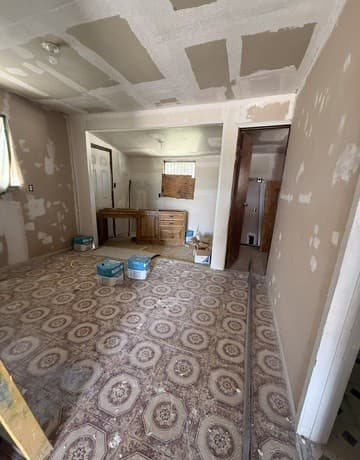 2-bedroom rental at 613 VFW Blvd. in San Antonio, TX — photo 3