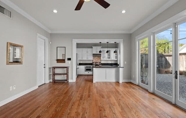 3-bedroom rental at 137 Katherine Unit 2 in San Antonio, TX — photo 4