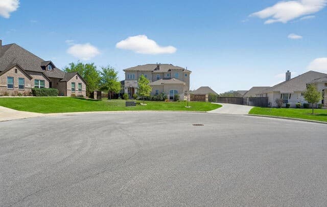 4-bedroom rental at 107 Lilly Blf in Castroville, TX — photo 3