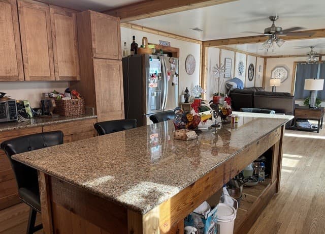 2-bedroom rental at 406 Goliad in Runge, TX — photo 3