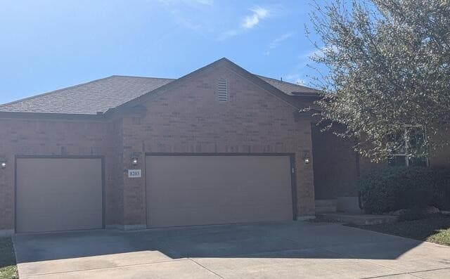 3-bedroom rental at 8203 Mystic Chase in Boerne, TX — photo 1