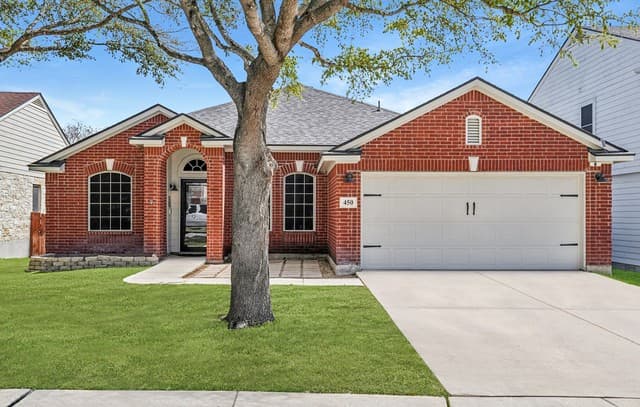 3-bedroom rental at 450 Turnberry in Cibolo, TX — photo 1