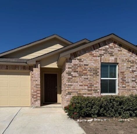 3-bedroom rental at 6655 Whisper Pond in San Antonio, TX — photo 1