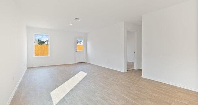 5-bedroom rental at 16044 Mahogany Way in Elmendorf, TX — photo 5
