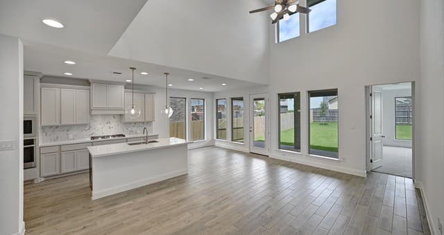 4-bedroom rental at 10207 Belle Parkway in San Antonio, TX — photo 5