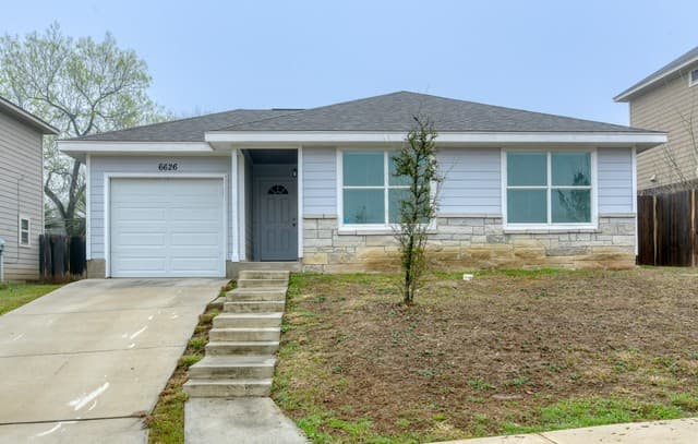 3-bedroom rental at 6626 Woodstock in San Antonio, TX — photo 1