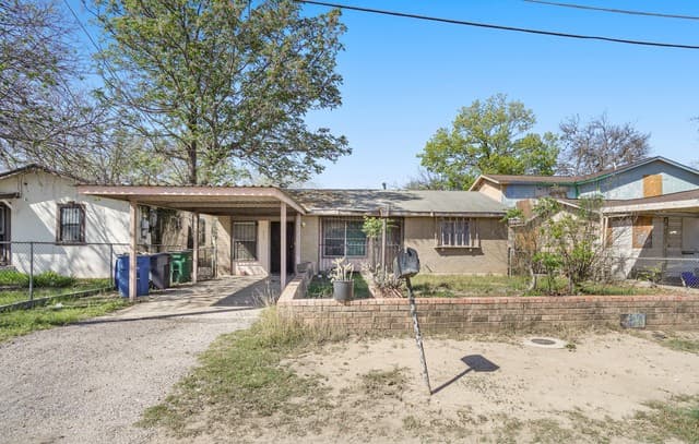 3-bedroom rental at 615 Dorie in San Antonio, TX — photo 3