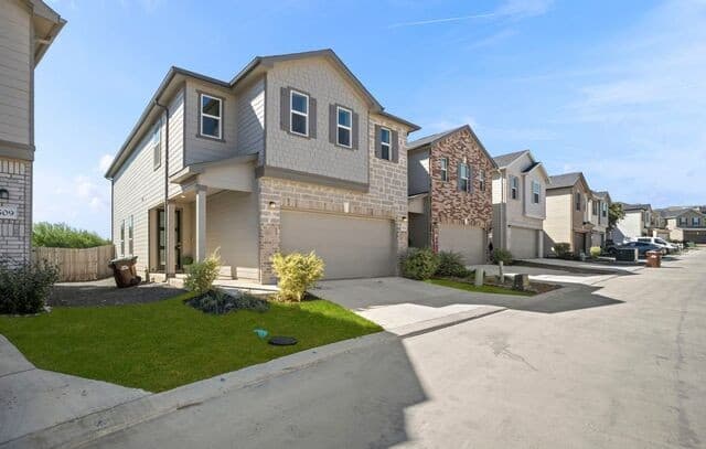 3-bedroom rental at 14839 Vance Jackson Unit UNIT 508 in San Antonio, TX — photo 2