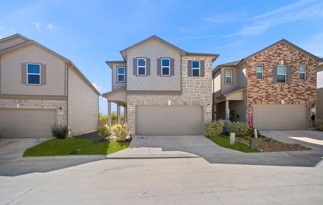 3-bedroom rental at 14839 Vance Jackson Unit UNIT 508 in San Antonio, TX — photo 5