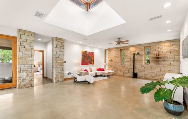 3-bedroom rental at 317-1 Saddle Mountain in Boerne, TX — photo 5