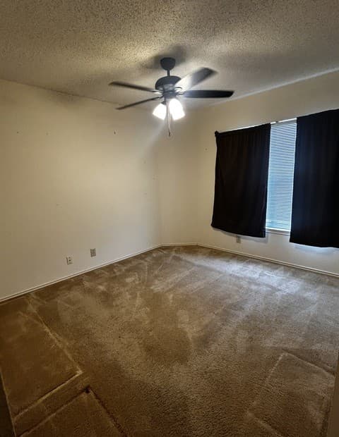 3-bedroom rental at 13026 Feather Ridge in San Antonio, TX — photo 2