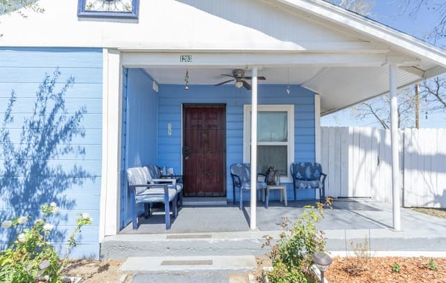 4-bedroom rental at 1203 Vickers in San Antonio, TX — photo 2