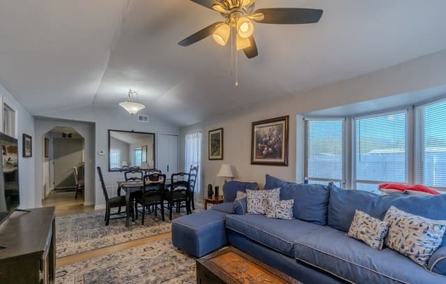 rental at 1203 Vickers in San Antonio, TX — photo 4