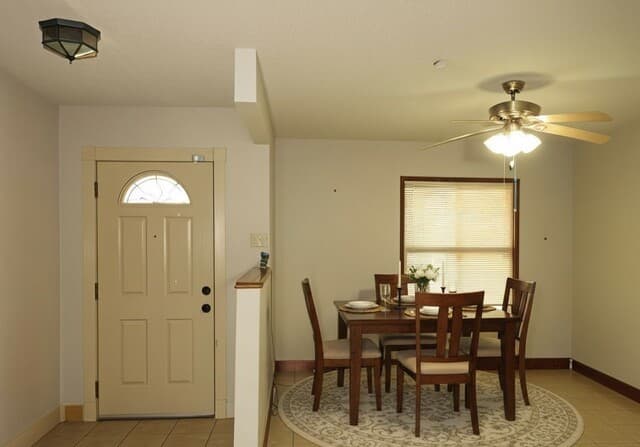 3-bedroom rental at 1210 McCauley in San Antonio, TX — photo 5