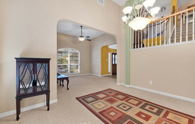 5-bedroom rental at 9215 Tay Dr in Helotes, TX — photo 5