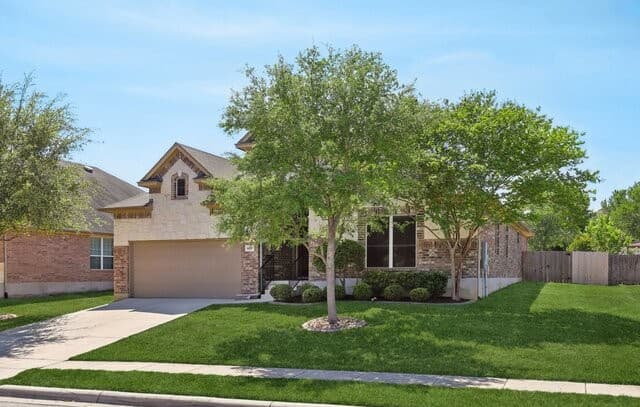 4-bedroom rental at 609 Oakmont Way in Cibolo, TX — photo 2