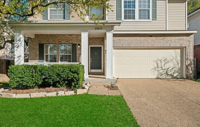 4-bedroom rental at 20035 Horizon Blf in San Antonio, TX — photo 2