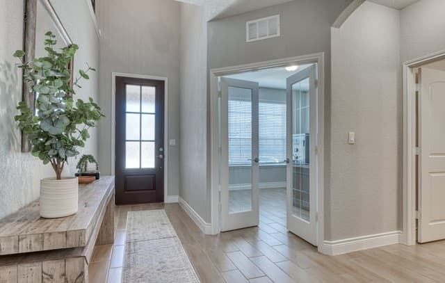 4-bedroom rental at 7610 Desperado Way in Boerne, TX — photo 2