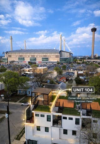 3-bedroom rental at 308 S Mesquite Unit 104 in San Antonio, TX — photo 4