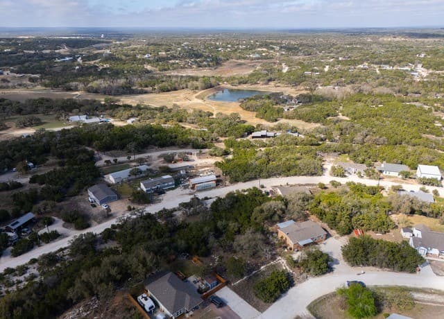 rental at 821 Cimarron in Spring Branch, TX — photo 3