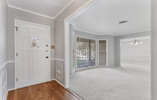 3-bedroom rental at 7506 Robin Rest in San Antonio, TX — photo 5