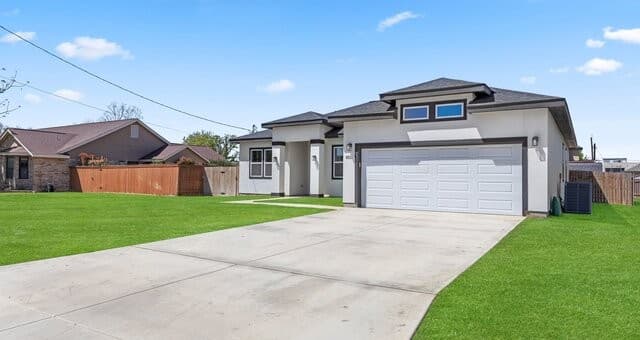 4-bedroom rental at 8511 Ventura in Selma, TX — photo 4