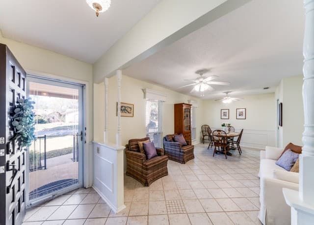 3-bedroom rental at 302 Cordoba in Universal City, TX — photo 5