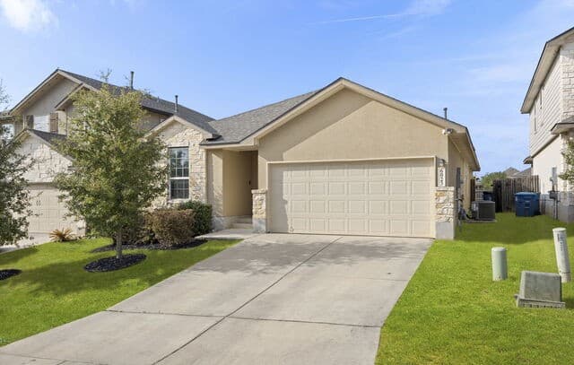 3-bedroom rental at 6023 Akin Quay in San Antonio, TX — photo 2