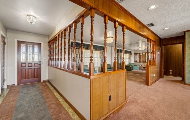 3-bedroom rental at 25 Labus Ln in Floresville, TX — photo 5