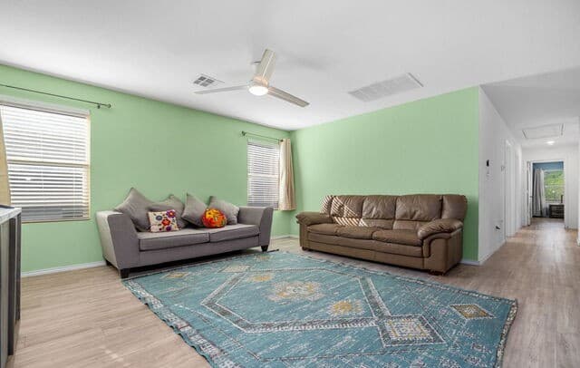 3-bedroom rental at 4118 Southton Tarn in San Antonio, TX — photo 3