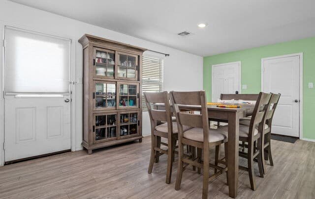 3-bedroom rental at 4118 Southton Tarn in San Antonio, TX — photo 4