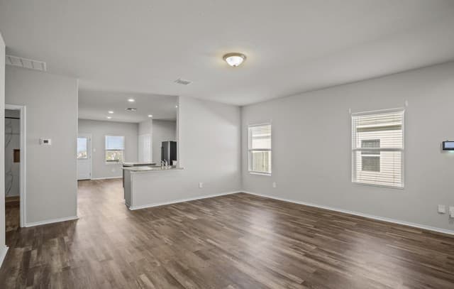 3-bedroom rental at 7415 Capstone in San Antonio, TX — photo 5